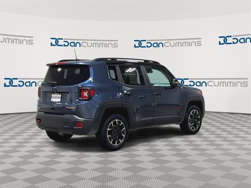 Used 2023 Jeep Renegade Trailhawk image 9