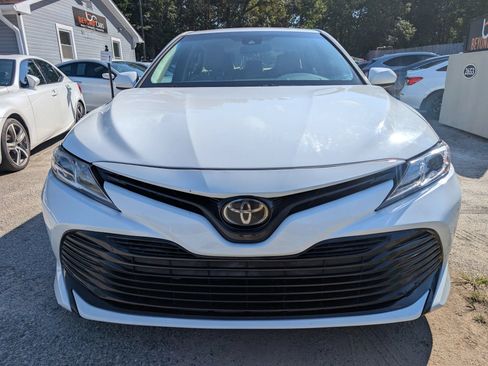 Used 2018 Toyota Camry LE FWD image 2