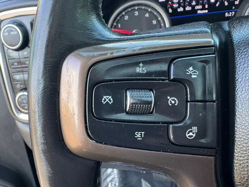 Used 2021 Chevrolet Silverado 1500 High Country w/ Technology Package AWD/4WD image 16