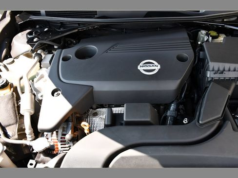 Used 2015 Nissan Altima 2.5 SL w/ Technology Package FWD image 22