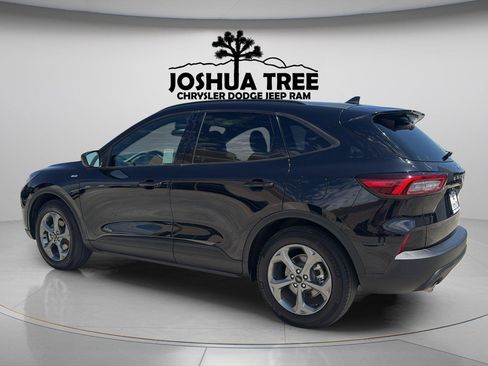 Used 2025 Ford Escape ST-Line FWD image 5