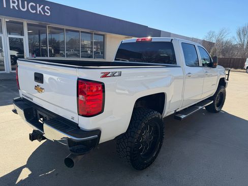 Used 2018 Chevrolet Silverado 2500 LT w/ Z71 Package, Off-Road image 5