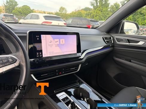Used 2025 Volkswagen Atlas Cross Sport SEL Premium R-Line AWD/4WD image 15