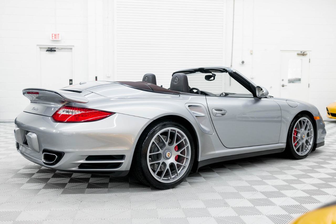 Used 2010 Porsche 911 Turbo AWD/4WD image 11