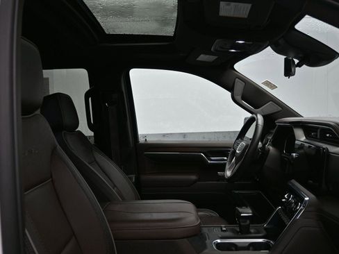 Used 2024 GMC Sierra 1500 Denali image 13