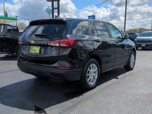 Certified 2023 Chevrolet Equinox LS w/ LS Convenience Package FWD image 8