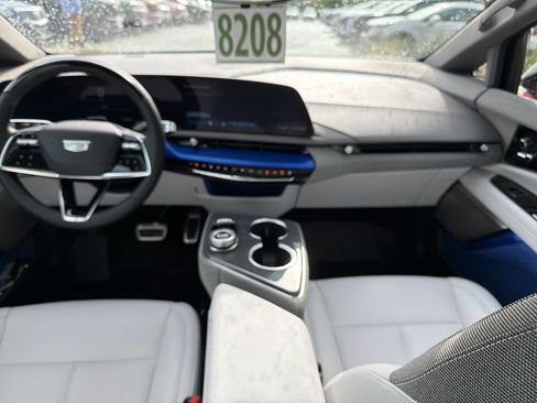 Used 2025 Cadillac Optiq Sport 1 w/ LPO, Floor Liner Package AWD/4WD image 33