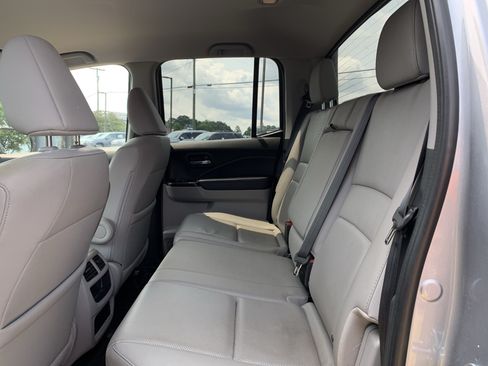 Used 2018 Honda Ridgeline RTL-T image 32