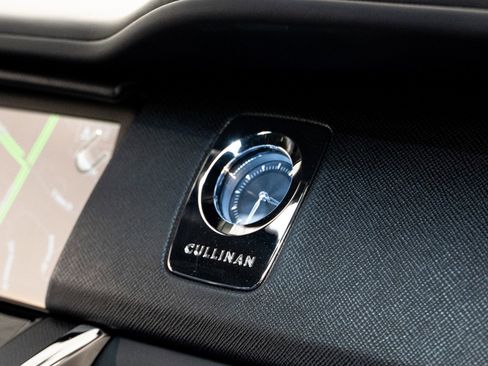 Used 2022 Rolls-Royce Cullinan image 25