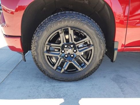 Used 2024 Chevrolet Silverado 1500 RST w/ Z71 Off-Road Package image 22