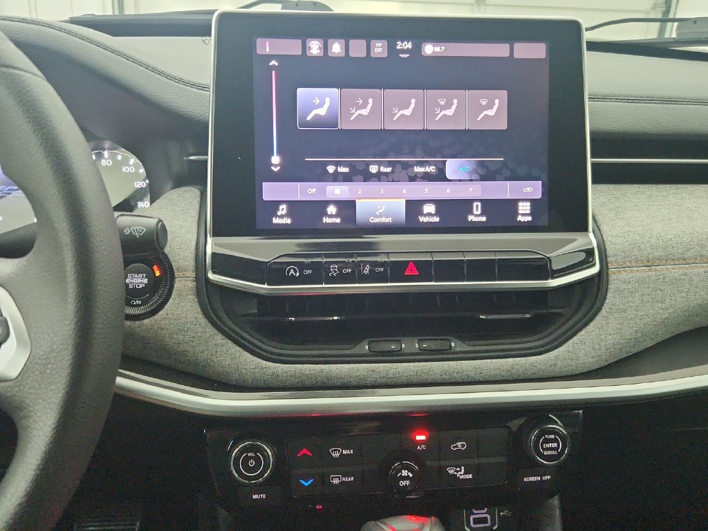 Used 2022 Jeep Compass Sport AWD/4WD image 29