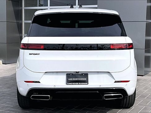 Used 2024 Land Rover Range Rover Sport Dynamic SE image 4
