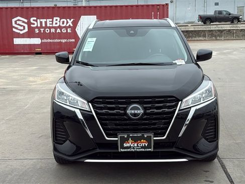 Used 2023 Nissan Kicks SV image 8
