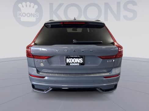 Used 2023 Volvo XC60 B5 Ultimate w/ Climate Package image 5