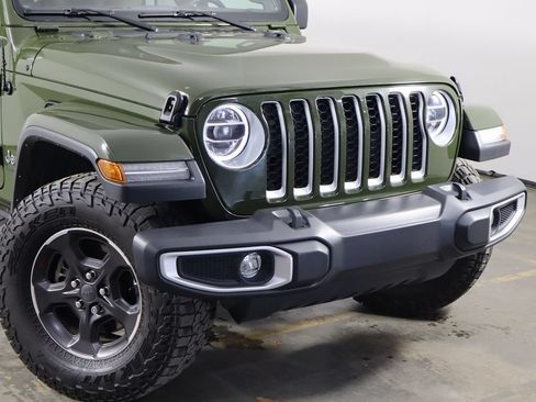 Used 2021 Jeep Gladiator Overland w/ LED Lighting Group AWD/4WD image 49