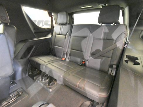 Used 2022 Chevrolet Tahoe RST w/ Luxury Package AWD/4WD image 17