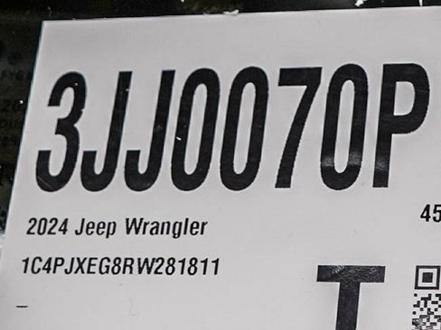Used 2024 Jeep Wrangler Unlimited Sahara w/ Safety Group AWD/4WD image 28