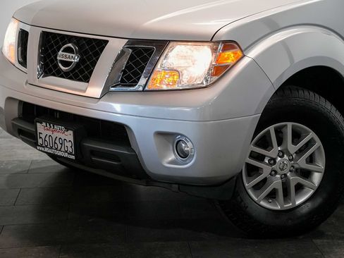 Used 2014 Nissan Frontier SV w/ SV Value Truck Package RWD image 10