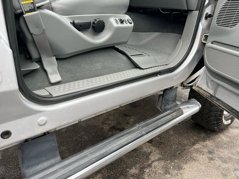 Used 2004 Ford F350 Lariat image 18