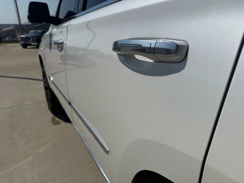 Used 2019 Cadillac Escalade Platinum image 78