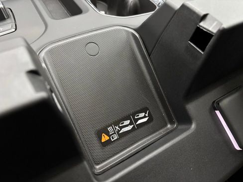 New 2025 GMC Sierra 2500 Denali w/ Denali Reserve Package image 37