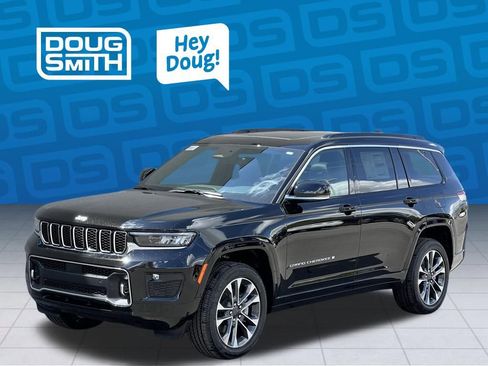 New 2025 Jeep Grand Cherokee L Overland w/ Trailer Tow Package AWD/4WD image 2