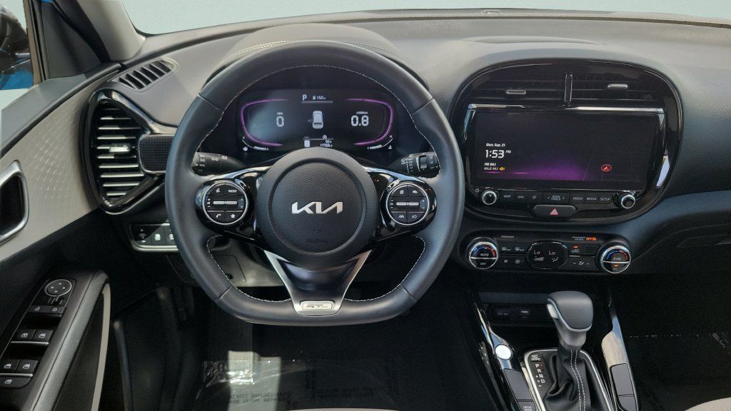 Used 2024 Kia Soul GT-Line FWD image 12