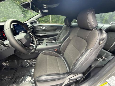 Used 2024 Ford Mustang Coupe RWD image 11