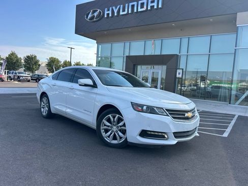 Used 2018 Chevrolet Impala LT FWD image 4