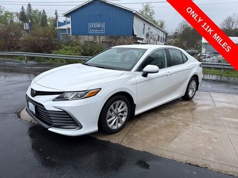 Used 2023 Toyota Camry LE AWD/4WD image 4