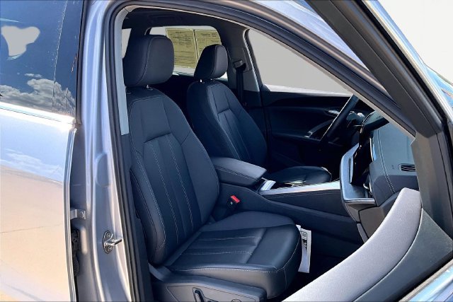 Used 2025 Audi Q5 Premium AWD/4WD image 7