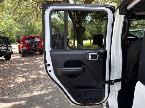 Used 2020 Jeep Wrangler Unlimited Rubicon w/ Quick Order Package 28Y Recon AWD/4WD image 42