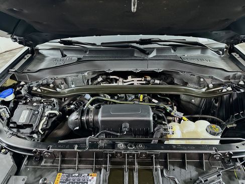 Used 2022 Ford Explorer Limited image 36