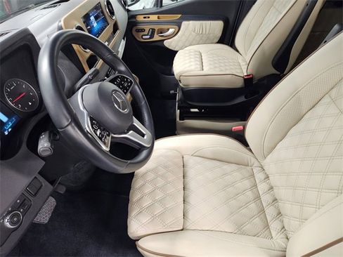 Used 2019 Mercedes-Benz Sprinter 170 image 14