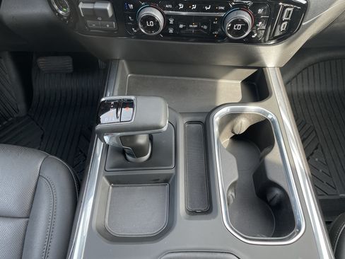 Used 2025 Chevrolet Silverado 1500 LTZ AWD/4WD image 42