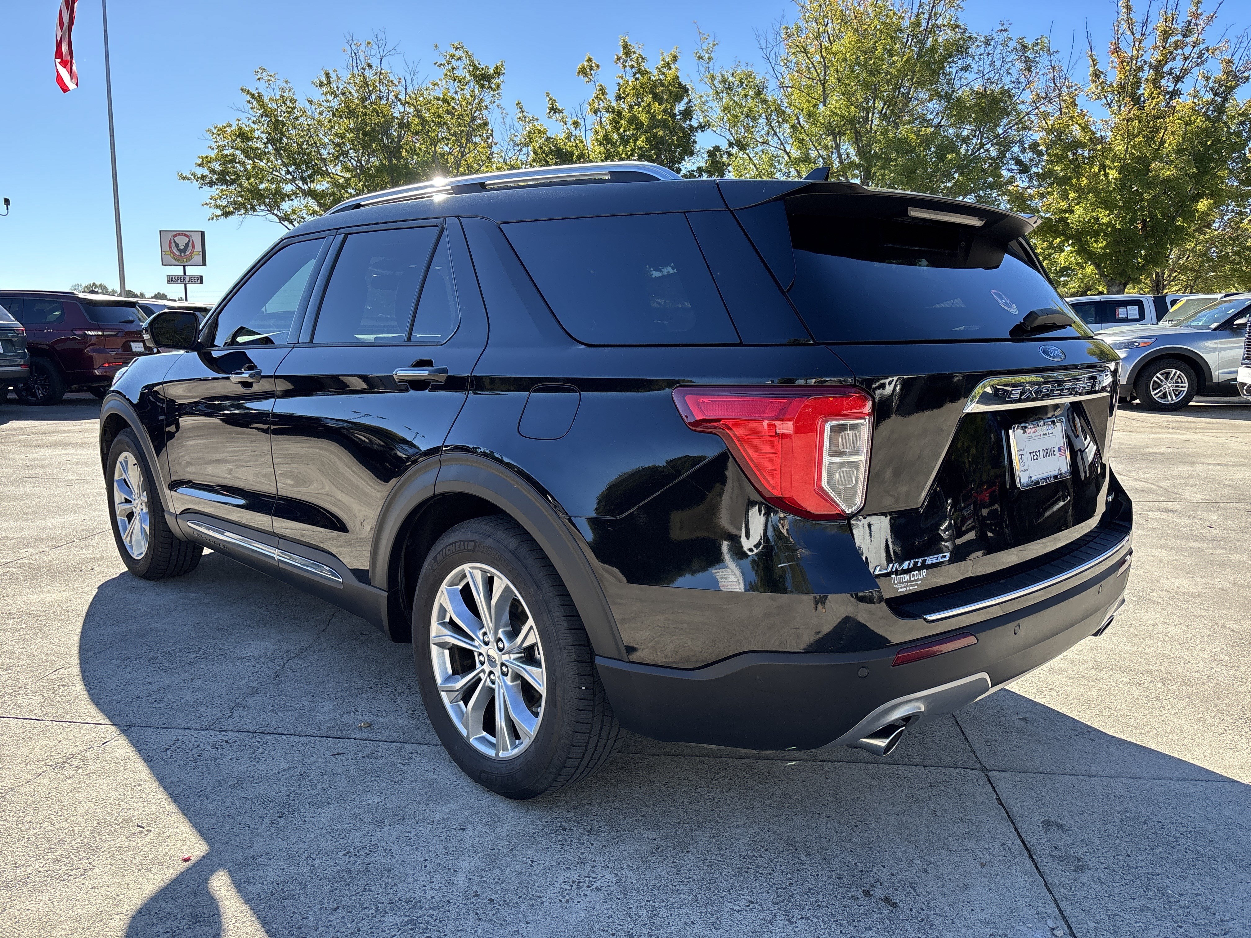 Used 2020 Ford Explorer Limited RWD image 5