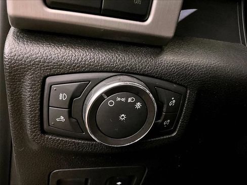 Used 2018 Ford F150 Platinum w/ Equipment Group 701A Luxury AWD/4WD image 30