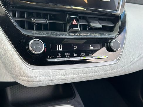 Used 2024 Toyota Corolla SE image 48