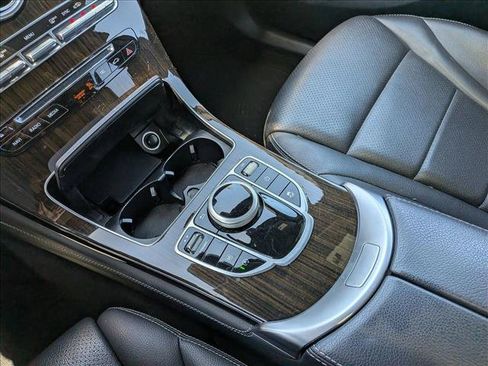 Certified 2019 Mercedes-Benz GLC 300 4MATIC image 11