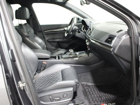 Used 2018 Audi SQ5 Premium Plus w/ Navigation Package AWD/4WD image 28