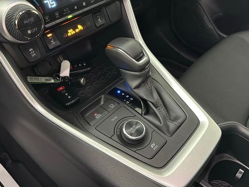 Used 2023 Toyota RAV4 SE w/ Convenience Package image 23