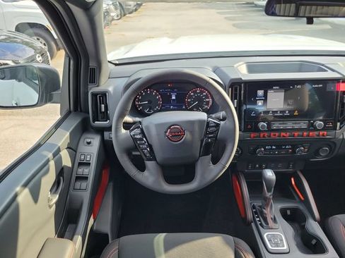 New 2026 Nissan Frontier 4x4 Crew Cab image 8