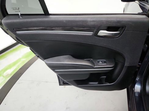 Used 2019 Chrysler 300 Touring w/ Sport Appearance Package RWD image 22