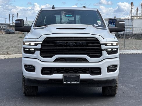 New 2026 RAM 2500 Laramie AWD/4WD image 8
