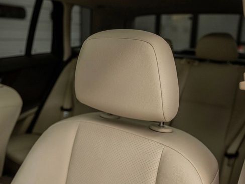 Used 2014 Mercedes-Benz GLK 250 BlueTEC 4MATIC image 23