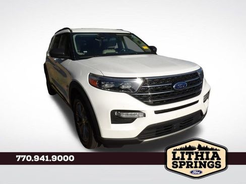 Certified 2022 Ford Explorer XLT w/ Equipment Group 202A RWD image 1