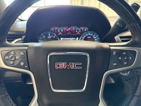 Used 2019 GMC Yukon XL SLT image 15