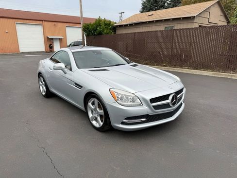 Used 2015 Mercedes-Benz SLK 250 image 3
