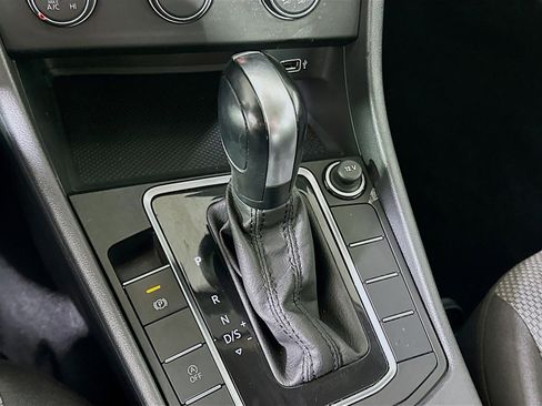 Used 2019 Volkswagen Jetta FWD image 24