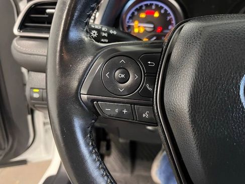 Used 2022 Toyota Camry SE image 25